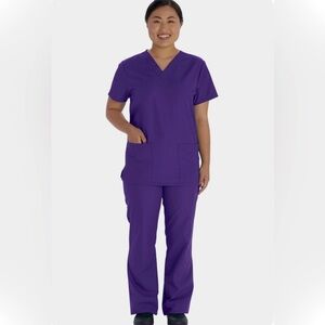 BRAND NEW VITAL THREADS SCRUB SET
